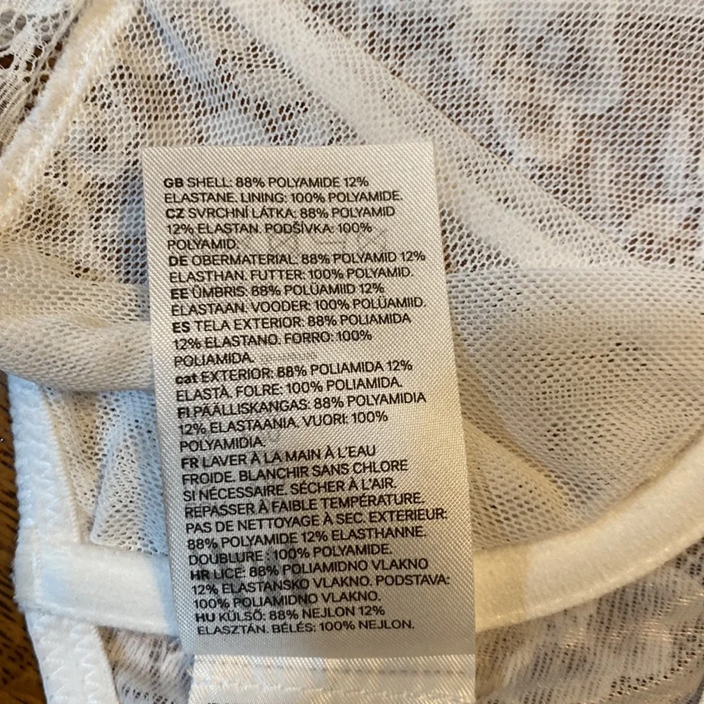 NWT 32D H&M White Soft Lace Bra Unlined, Underwire, Adjustable Straps - Picture 11 of 12